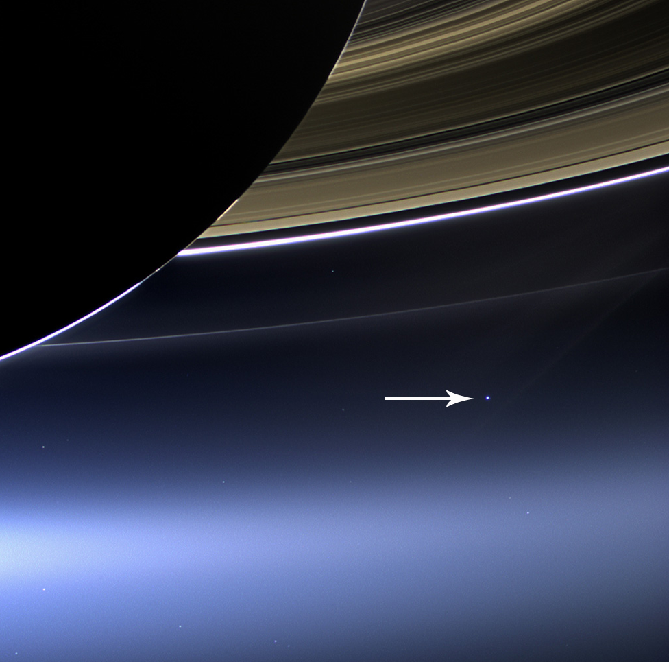 Nasa Re Masters Classic Pale Blue Dot Image Of Earth BBC News